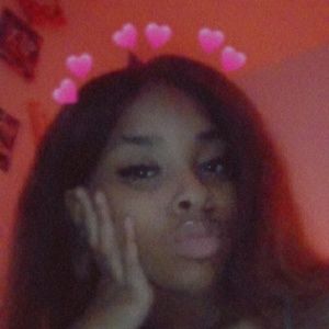 Meet your Posher, Aisha